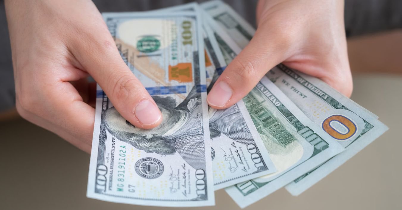 How to make extra income while working full-time