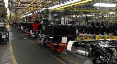 China inicia maior recall automotivo da história por risco nas maçanetas embutidas, 11 montadoras afetadas incluindo Tesla, Xiaomi e Zeekr, proibição em 2027